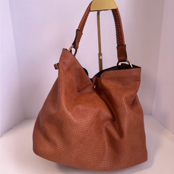 Cutest faux leather brown bucket purse - Picture 4 of 13